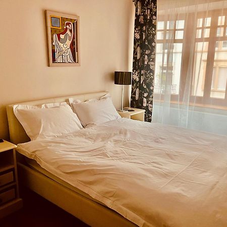Georgian Guest Rooms Basel Exteriör bild
